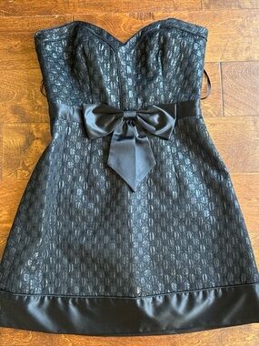 Laundry By Shelli Segal Black Strapless Bow-Accent Cocktail Dress